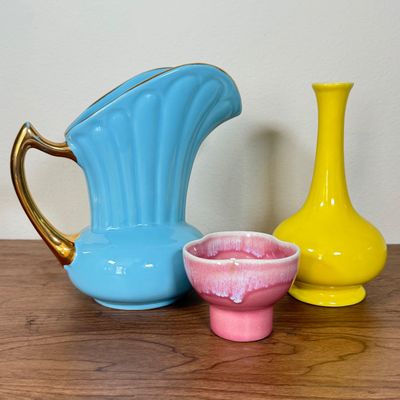 LOT 15F: Vintage Pottery Collection: Pearl China Co Hand Decorated 22kt Gold Mid-Century Pitcher, MCM Royal Haeger USA Yellow Bud Vase...