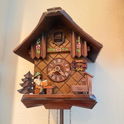 LOT 169W: Vintage German Black Forest Schneider Wooden Wall Cuckoo Clock