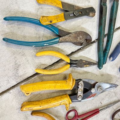 LOT 117G: Large Collection of Vintage Pliers & More