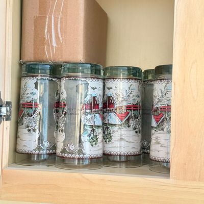 LOT 171K: Vintage Friendly Village 15oz Iced Tea Cooler Glasses (12)