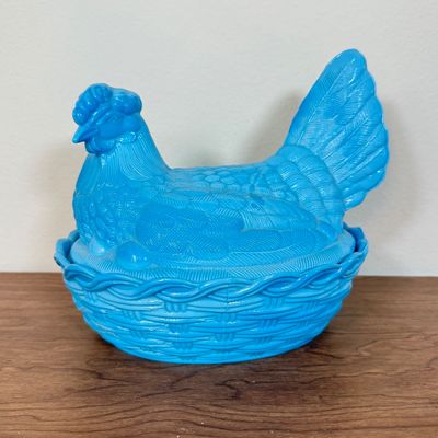 LOT 32F: Vintage Blue Milk Glass Hen on a Nest (7.5”)