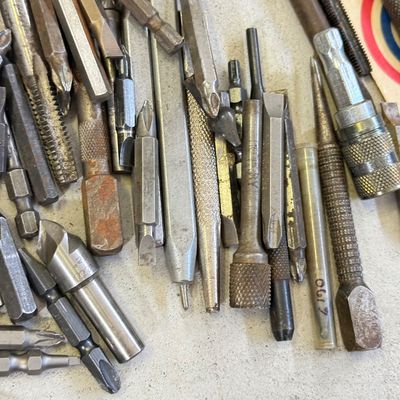 LOT 109G: Variety of Drill Bits & NIP Glass Cutter