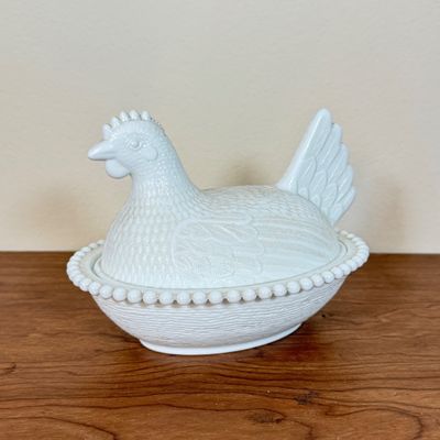 LOT 35F: Vintage Milk Glass Hen on a Nest (6")