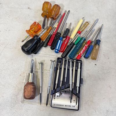 LOT 104G: Collection of Precision Screwdrivers