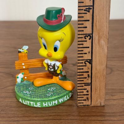 LOT 5F: 2000 Goebel Warner Brothers Tweety Alpine Outfit "A Little Hum Will Do" Figurine