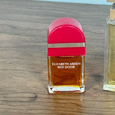 LOT 45F: Vintage Perfume Splash Bottles: Elizabeth Arden Red Door, Diamonds & Rubies, Samsara Guerlain & More