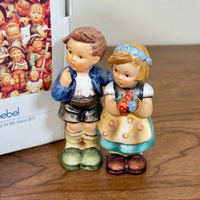 LOT 11F: Pair of Vintage Goebel Hummel Figurines w Boxes: 214/E We Congratulate & 73 Little Helper