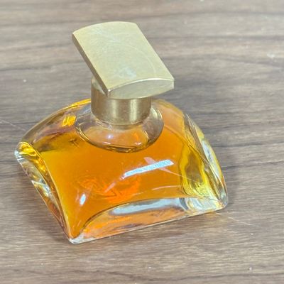 LOT 46F: Vintage Perfume Splash Bottles: White Diamonds, True Love, SpellBound & More