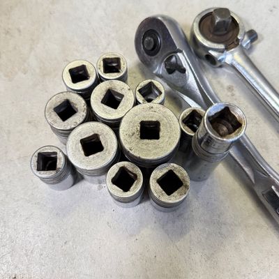LOT 77G: Snap On Sockets & Vintage Socket Wrenches