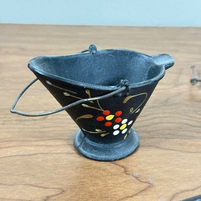 LOT 141F: Vintage Mini Cast Iron & Metal Sculptures