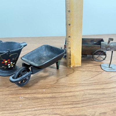 LOT 141F: Vintage Mini Cast Iron & Metal Sculptures