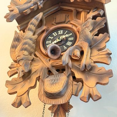 LOT 168W: Vintage Deer Head German Wooden Wall Cuckoo Clock
