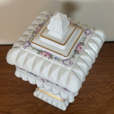 LOT 20F: 1950s/60s Westmoreland Hand Painted Milk Glass: Footed Round Trinket Dish & Square Pedestal "Wedding Cake"...
