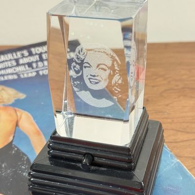 LOT 156F: November 9, 1959 Marilyn Monroe Cover Life Magazine & Vintage Marilyn Monroe Etched Glass Rectangle Paperweight