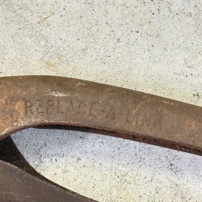 LOT 117G: Large Collection of Vintage Pliers & More