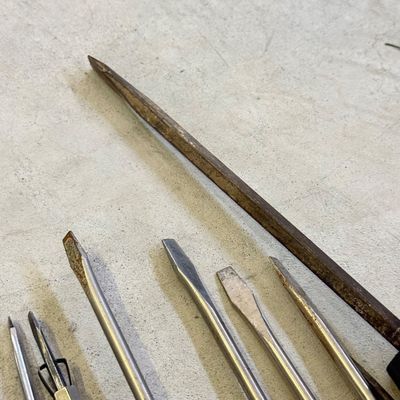 LOT 103G: Collection of Screwdrivers
