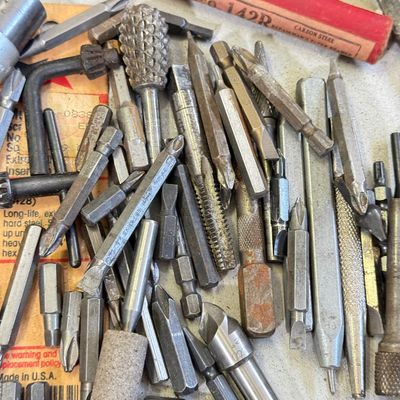 LOT 109G: Variety of Drill Bits & NIP Glass Cutter