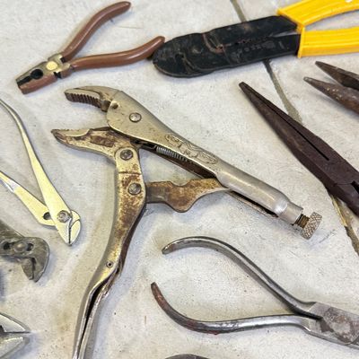 LOT 117G: Large Collection of Vintage Pliers & More