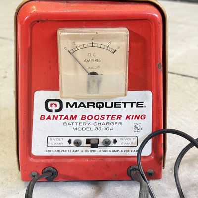 LOT 115G: Marquette Bantam Booster King Battery Charger Model 30.104