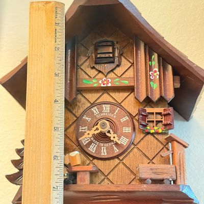 LOT 169W: Vintage German Black Forest Schneider Wooden Wall Cuckoo Clock