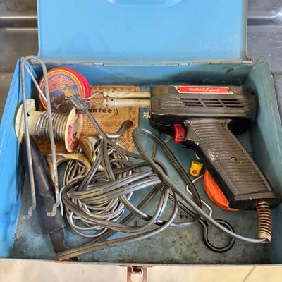 LOT 88G: Vintage Weller Expert Soldering Gun 8200