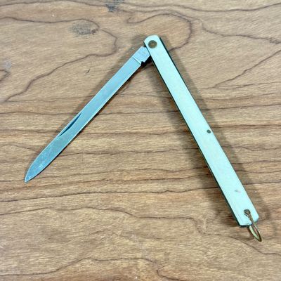 LOT 139F: Vintage Pocket Knives