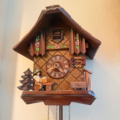 LOT 169W: Vintage German Black Forest Schneider Wooden Wall Cuckoo Clock