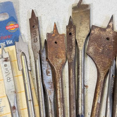 LOT 110G: Wood Boring Drill Bits