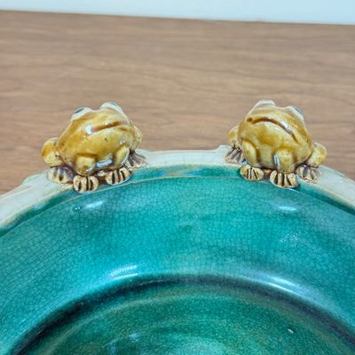 LOT 40F: Vintage/Antique Majolica Frog Lily Pad Planter Bowl