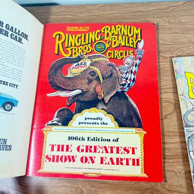 LOT 165F: Vintage 1976 Ringling Bros and Barnum & Bailey Circus Programs