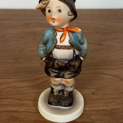 LOT 7F: Vintage Goebel Hummel Figurines: 95 Brother & 123 Max and Moritz