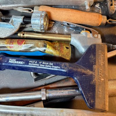LOT 84G: Miscellaneous Lot of Tools/Garage Finds