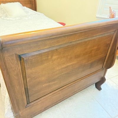 LOT 163B: Wooden Sleight Bed