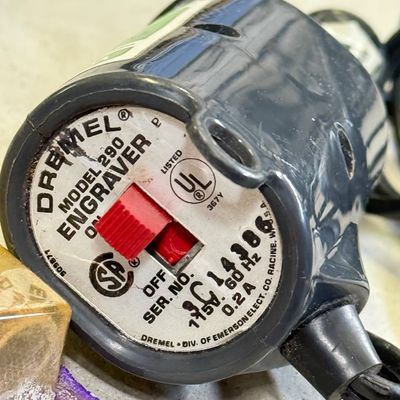 LOT 111G: NIP Dremel Bits, Dremel Model 290 Engraver & Rotary Tool