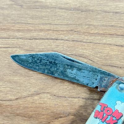 LOT 137F: Vintage Tom Mix Cowboy Pocket Knife