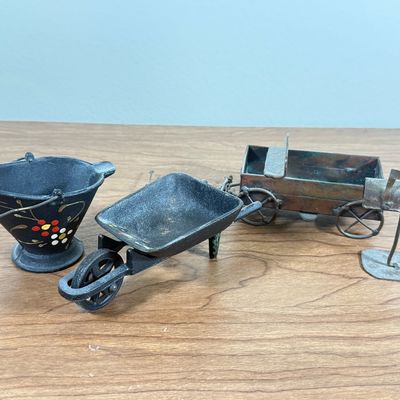 LOT 141F: Vintage Mini Cast Iron & Metal Sculptures