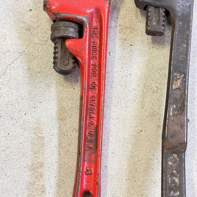 LOT 96G: Vintage Plumbing, Pipe & Adjustable Wrenches