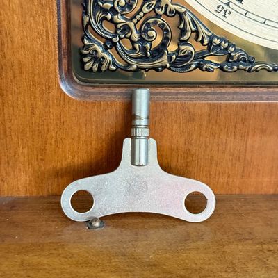 LOT 24F: Vintage Daneker "York County" Grandmother Clock w Key
