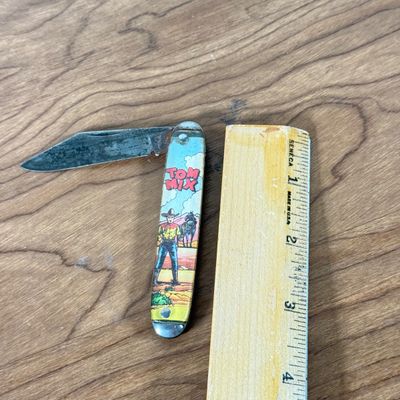 LOT 137F: Vintage Tom Mix Cowboy Pocket Knife