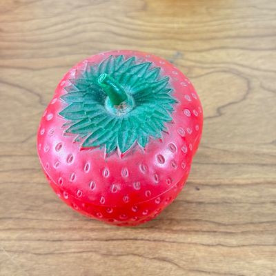 LOT 136F: Vintage Milk Glass Strawberry & Apples