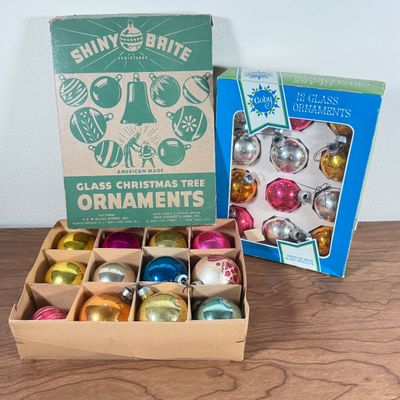 LOT 144F: Vintage Glass Christmas Ornaments in Boxes: Shiny Brite, Coby & More