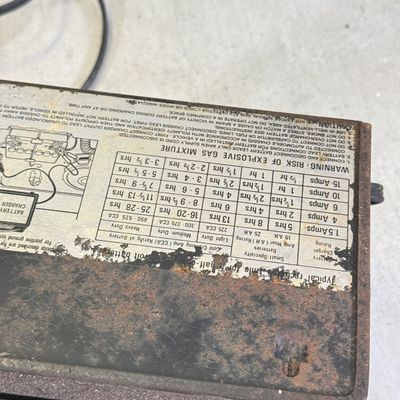 LOT 116G: Sears 6amp Battery Charger 6 and 12 Bit