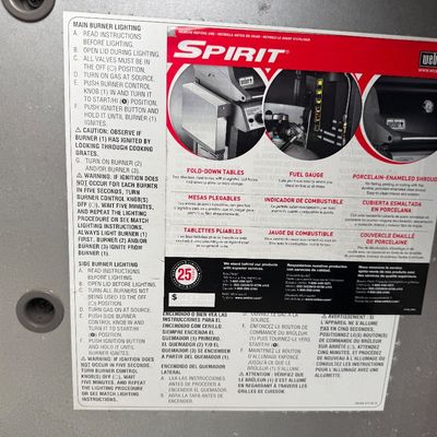LOT 124L: Weber Spirit Grill