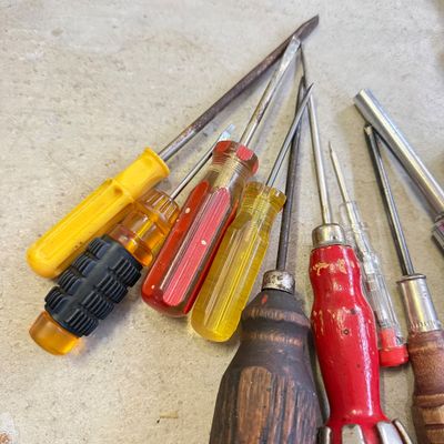 LOT 87G: Collection of Vintage Screwdrivers & Awls