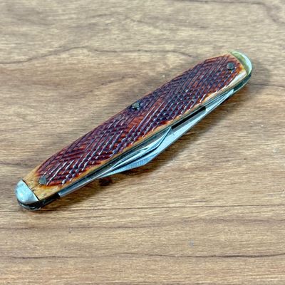 LOT 139F: Vintage Pocket Knives