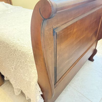 LOT 163B: Wooden Sleight Bed