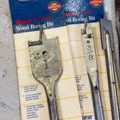 LOT 110G: Wood Boring Drill Bits