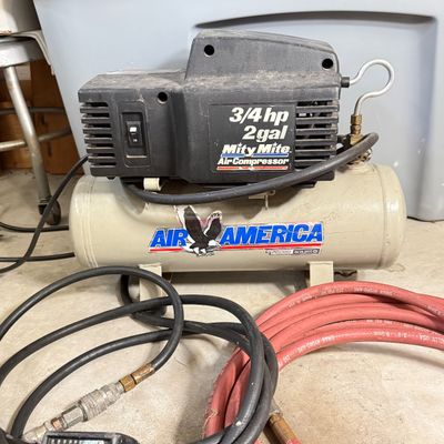 LOT 78G: Air America 3/4hp 2gal Mity Mite Air Compressor