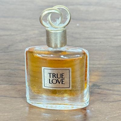 LOT 46F: Vintage Perfume Splash Bottles: White Diamonds, True Love, SpellBound & More