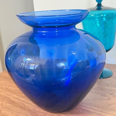 LOT 60F: Vintage Teal Blue Apothecary Jar & Cobalt Blur Vases